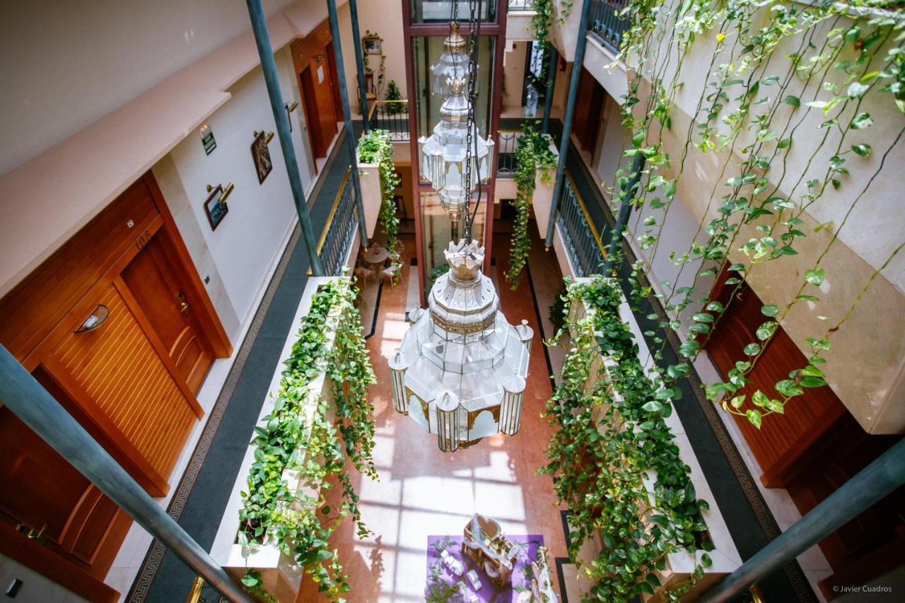 Hotel Avenida Beas de Segura Buitenkant foto