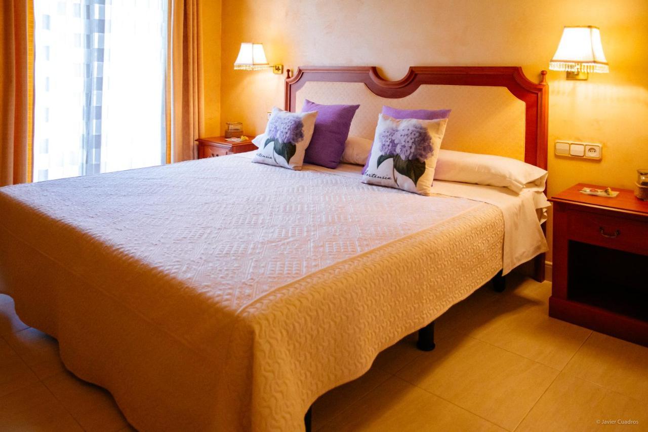 Hotel Avenida Beas de Segura Buitenkant foto